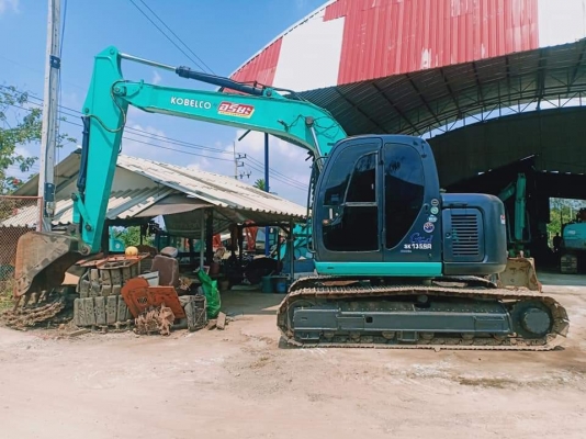 ขายจ้า..KOBELCO SK135SR YY01 เก่าใน สภาพดี  พร้อมใช้ เอกสารอินวอย ลองระบบกันได้ทุกวัน โทร 089-3818694จ๊อย
