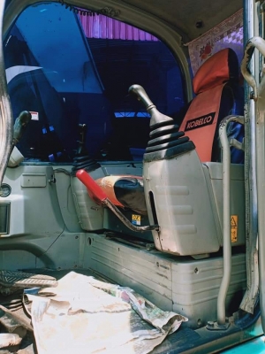 ขายจ้า..KOBELCO SK135SR YY01 เก่าใน สภาพดี  พร้อมใช้ เอกสารอินวอย ลองระบบกันได้ทุกวัน โทร 089-3818694จ๊อย