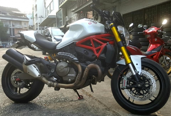 Ducati Monster821ปี2016 สวยไม่เคยล้ม ไม่เคยแปะ ของแต่งสวยๆ Ducati Monster821ปี2016 สวยไม่เคยล้ม ไม่เคยแปะ ของแต่งสวยๆ