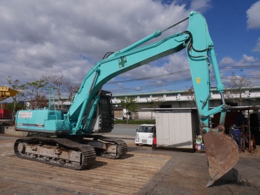 ขายรถขุด ยี่ห้อ KOBELCO รุ่น SK210