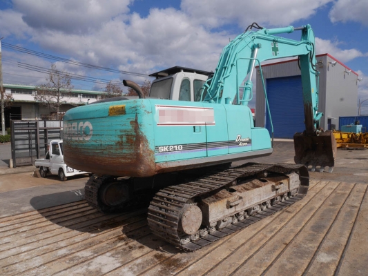 ขายรถขุด ยี่ห้อ KOBELCO รุ่น SK210