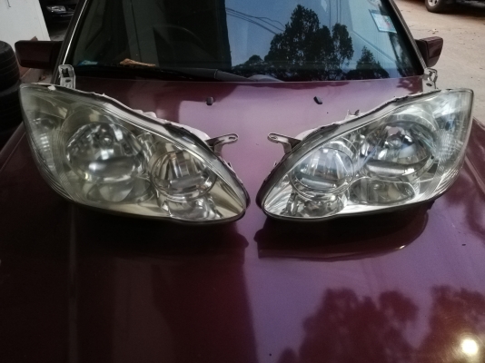 ไฟหน้า Altis หน้าหมู