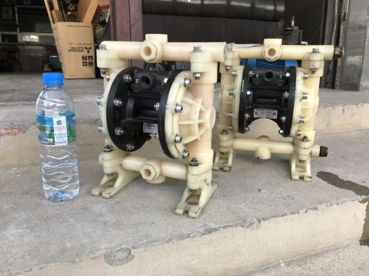 ( เหลือ 1ตัวครับ )ขายปั๊มไดอะแฟรม Jofee pump โครงสร้างพลาสติก ขนาด 1/2นิ้ว สภาพสวยมาก พร้อมใช้งาน มี 2ตัวครับ