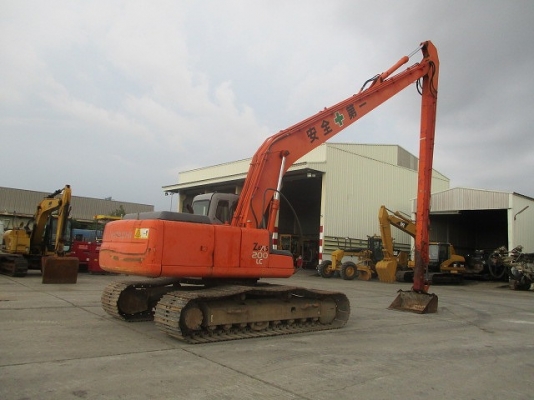 ขายรถขุดบูมยาว Hitachi รุ่น ZX200LC ปี 2004 ชั่วโมงการทำงาน 6651 มือสองนำเข้าจากประเทศญี่ปุ่น สนใจราคาต่อรองได้ค่ะ