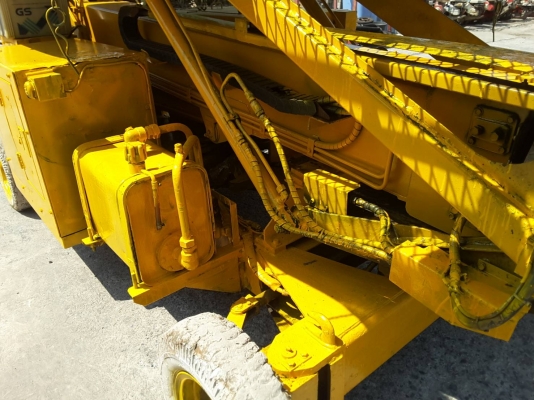 รถกระเช้า ยกสูง 6 เมตร รับน้ำหนักได้ 500 กิโล ใช้ได้ทั้ง 2 ระบบ น้ำมันและแบตเตอรี่ เครื่องยนต์ดีเซล 3 สูบ และแบตเตอรี่่ไฟ 24 w เก่านอกแท้ใช้งานได้จริงทุกระบบ พร้อมใช้งาน ราคา 150,000 บาท