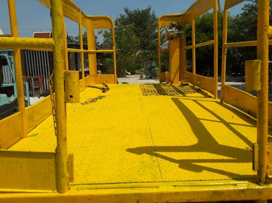 รถกระเช้า ยกสูง 6 เมตร รับน้ำหนักได้ 500 กิโล ใช้ได้ทั้ง 2 ระบบ น้ำมันและแบตเตอรี่ เครื่องยนต์ดีเซล 3 สูบ และแบตเตอรี่่ไฟ 24 w เก่านอกแท้ใช้งานได้จริงทุกระบบ พร้อมใช้งาน ราคา 150,000 บาท