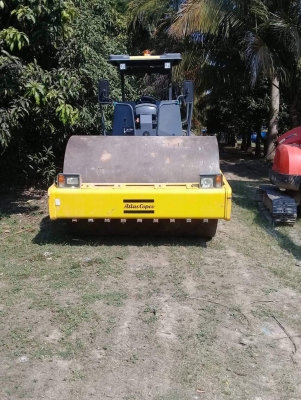 ขายรถบดสั่นสะเทือนDynapac ca250