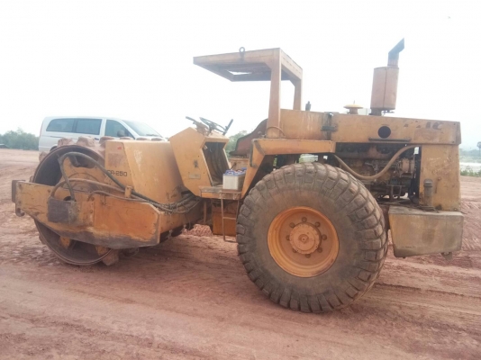 ขายรถบดไดนาแพคCA25D.10ตันสั่นสะเทือนสองเปลือกสองเพลาเอกสารอินวอย