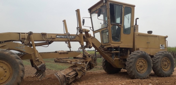 ขายรถเกรดมิตซูบิชิ6D22สภาพสวยพร้อมใช้งาน