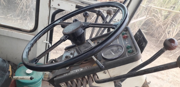 ขายรถเกรดมิตซูบิชิ6D22สภาพสวยพร้อมใช้งาน