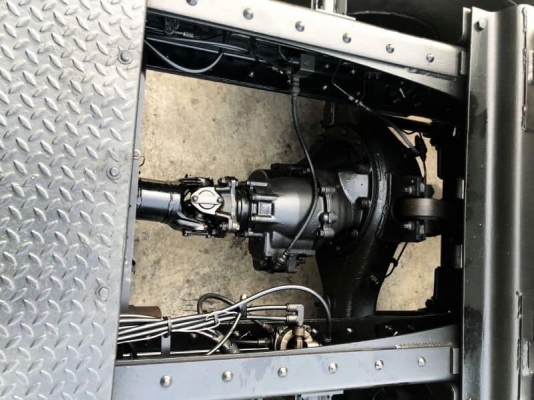 ISUZU DECA 320 แรง ปี 48 ยูโรทู เกียร์ZF เครื่องดี ภายในสวย ช่วงล่างเต็ม รถเดิมไม่เคยเกิดอุบัติเหตุ 