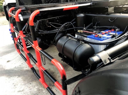 ISUZU DECA 320 แรง ปี 48 ยูโรทู เกียร์ZF เครื่องดี ภายในสวย ช่วงล่างเต็ม รถเดิมไม่เคยเกิดอุบัติเหตุ 