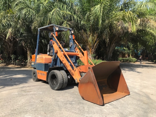 ขายรถตักTOYOTA SD12ดีเซลรุ่น5 ตักคิว เสา3เมตร สวยเดิมจากญี่ปุ่น ยังไม่เคยใช้ในไทย 235,000เท่านั้น!!