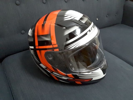 ขายหมวกLS2 Helmet เบอร์XL มีเเว่นกันเเดด แบรนประเทศสเปน สภาพดีเงาๆขายถูกมาก3700บาท. ขายหมวกLS2 Helmet เบอร์XL มีเเว่นกันเเดด แบรนประเทศสเปน สภาพดีเงาๆขายถูกมาก3700บาท.