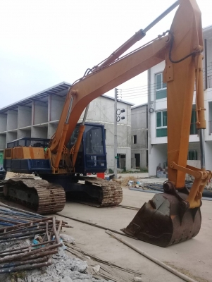 ขายรถแบคโฮ PC200-3