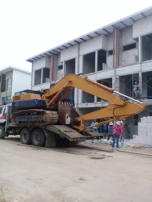 ขายรถแบคโฮ PC200-3