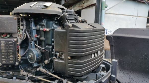 ขายเรือเร็วพร้อมเทรลเลอร์ครับติดต่อ0818590444