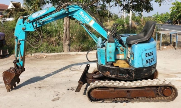 K15 Kubota Mini Excavator ราคา145,000บาท คอลโทลสั้นน้ำมัน ปั้มนี้ว ติดลายหัวกะแทก (เทียบเท่าPC15) รถนอกสถาพดีพร้อมใช้เพิ่งนำเข้ามายังไม่เคยใช้งานในไทยเลยเครื่องคูโบต้า3สูบ เครื่องดีปั้มเเรง บูมอาร์มสวยช่างล่างดีรถสวยไฟฟ้าเต็มเร็วแรงไม่โหลดพร้อมใช้สีเดิมๆ