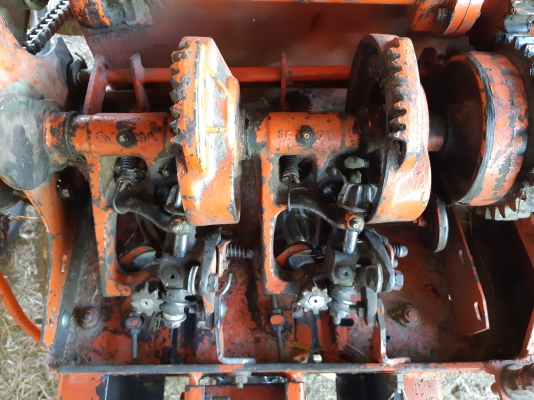 เครื่องอัดฟาง