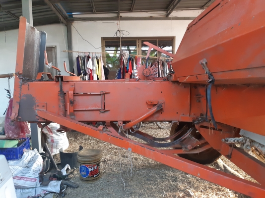 เครื่องอัดฟาง