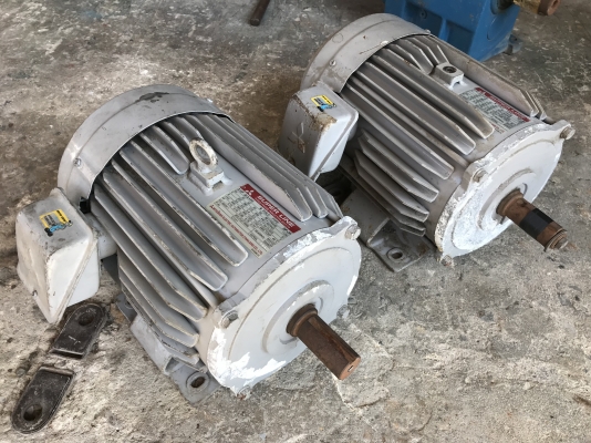 ขายมอเตอร์ไฟฟ้า Mitsubishi 3HP. 380V 6Pole 940rpm. รอบช้า ตัวใหญ่ แรงบิดเยอะ หายากครับ สภาพสวยเดิมๆ หมุนนิ่ม พร้อมใช้งาน มี 2ตัวราคาตัวละ 3,200 บาท