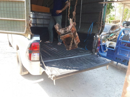 แจ้งลูกค้า ลำพูนครับ tractor-backhoe จัดส่ง เอล๊อค ขึ้นรถขนส่งให้แล้วนะครับ คาดว่า 2 วัน น่าจะถึงครับ ขอบคุณมากครับ