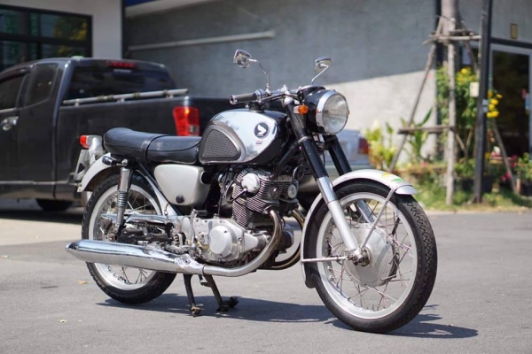 ร้าน วุฒิ นนบุรี ขาย HONDA CB77 สุดหลอในตำนาน ที่มีอยู่จริง