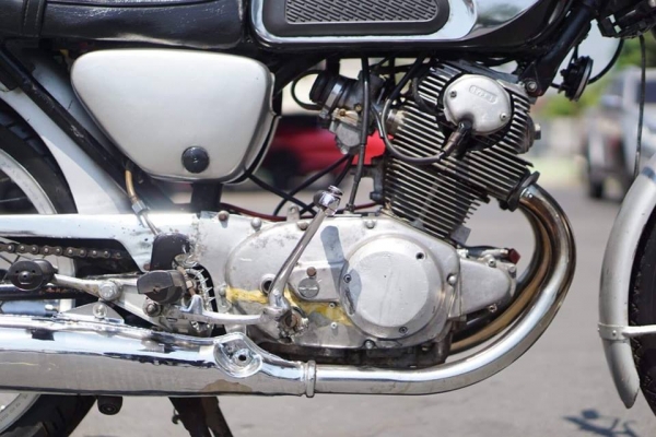 ร้าน วุฒิ นนบุรี ขาย HONDA CB77 สุดหลอในตำนาน ที่มีอยู่จริง