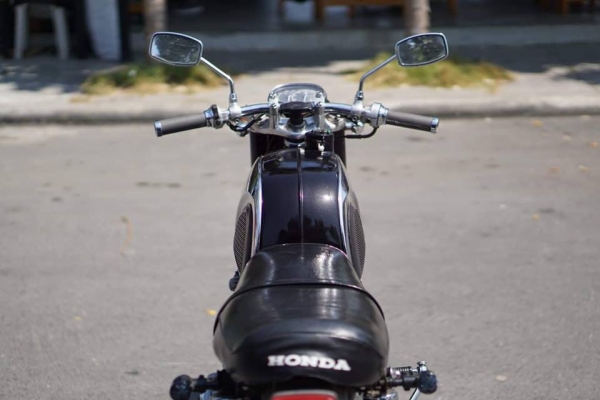 ร้าน วุฒิ นนบุรี ขาย HONDA CB77 สุดหลอในตำนาน ที่มีอยู่จริง