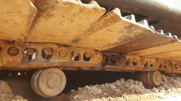 ขาย แบคโฮ KOBELCO SK200-3 เอกสารใบซื้อขาย เครื่องเดิม ปั้ม K3V ช่วงล่างต้องเก็บงาน รถใช้งานได้ครับ