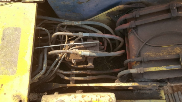 ขาย แบคโฮ KOBELCO SK200-3 เอกสารใบซื้อขาย เครื่องเดิม ปั้ม K3V ช่วงล่างต้องเก็บงาน รถใช้งานได้ครับ