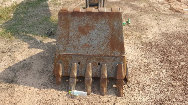 ขาย แบคโฮ KOBELCO SK200-3 เอกสารใบซื้อขาย เครื่องเดิม ปั้ม K3V ช่วงล่างต้องเก็บงาน รถใช้งานได้ครับ