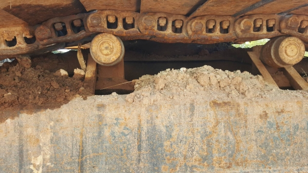 ขาย แบคโฮ KOBELCO SK200-3 เอกสารใบซื้อขาย เครื่องเดิม ปั้ม K3V ช่วงล่างต้องเก็บงาน รถใช้งานได้ครับ