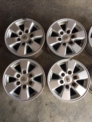 ล้อโตโยต้า ขอบ15+น๊อตเดิม ชุด4วง3900บ.ล้อไม่เบียดบิ่น มีลอยตามใช้งาน สนใจโทร0879050181.ส่งได้ทั่วไทยครับ
