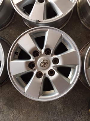 ล้อโตโยต้า ขอบ15+น๊อตเดิม ชุด4วง3900บ.ล้อไม่เบียดบิ่น มีลอยตามใช้งาน สนใจโทร0879050181.ส่งได้ทั่วไทยครับ