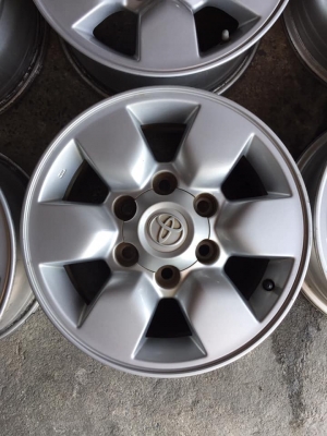 ล้อโตโยต้า ขอบ15+น๊อตเดิม ชุด4วง3900บ.ล้อไม่เบียดบิ่น มีลอยตามใช้งาน สนใจโทร0879050181.ส่งได้ทั่วไทยครับ