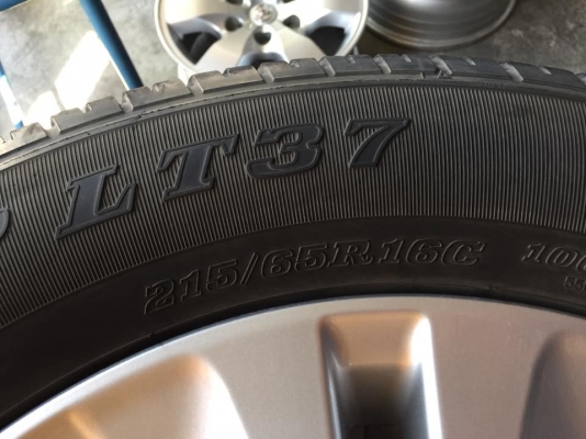 ล้อรีโว่16+ยาง215/65/16ปี15 ล้อสวยยางดอกดี  #ชุด6500บ.โทร0879050181.จัดส่งได้ทั่วไทย