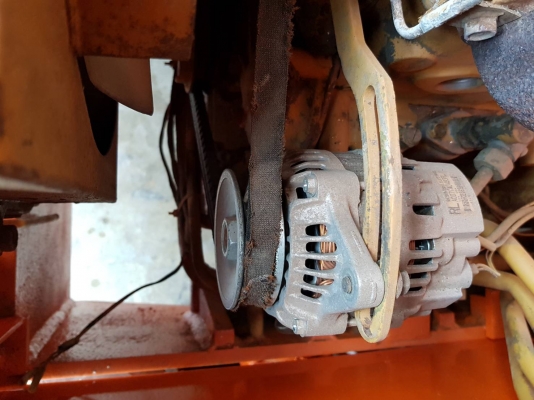 รถตัก MITSUBISHI. WS200 ขนาดบุ้งกี๋ 0.3คิว เครื่อยงยนต์ดีเซล เดินหน้า3เกียรํ ขับเคลื่อน4ล้อ 4WD Full time ระบบเลี้ยวเอว เป็นรถเอวอ่อน พร้อมดิสเบรค รถนอกเก่าญี่ปุ่นไม่เคยใช้งานในไทย ราคา265,000บาท  ชม.การใช้งาน2,400 ชม. สนใจติดต่อ #KPGแทรคเตอร์ 081-84