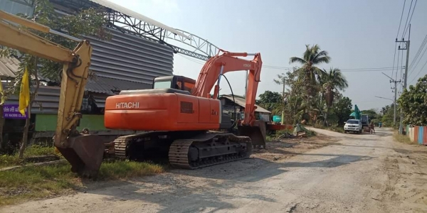 ขายจ้า..HITASHI ZX200-1 เก่าในสภาพดี พร้อมใช้ เอกสารเล่มทะเบียน โทร 089-3818694 จ๊อย