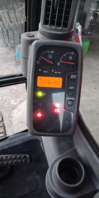 ขายจ้า..HITASHI ZX200-1 เก่าในสภาพดี พร้อมใช้ เอกสารเล่มทะเบียน โทร 089-3818694 จ๊อย