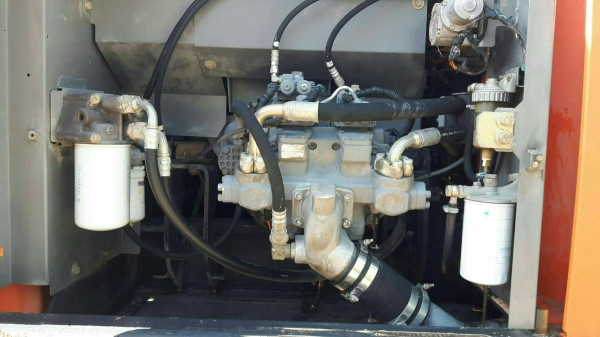 ขายแบคโฮ HITACHI ZX200-5G เอกสารอินวอย ราคา 1,480,000