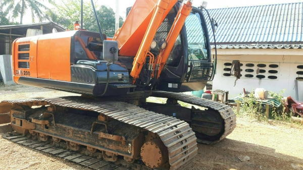 ขายแบคโฮ HITACHI ZX200-5G เอกสารอินวอย ราคา 1,480,000