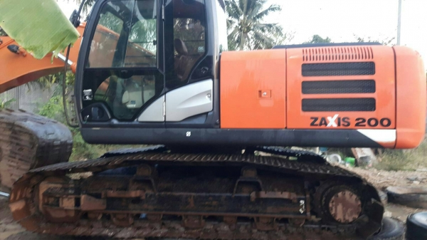 ขายแบคโฮ HITACHI ZX200-5G เอกสารอินวอย ราคา 1,480,000