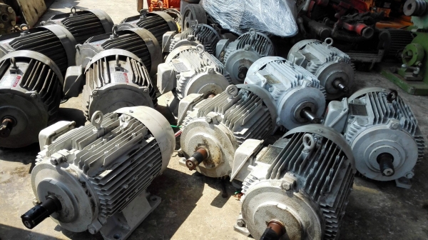 มอเตอร์ไฟฟ้ากำลัง Mitsubishi & Toshiba JAPAN ขนาด 5 HP 4 Pole 1400 rpm 380V มอเตอร์ไฟฟ้ากำลัง Mitsubishi & Toshiba JAPAN ขนาด 5 HP 4 Pole 1400 rpm 380V