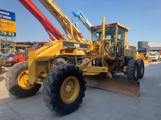 รถเกรด Cat140H-APM พร้อมสแกนริฟาย เพียง 9800 ชม สวย สภาพดี เพิ่งมาคร้าบ  -เครื่องยนต์ 3176 6 สูบ  สอบถามได้ที่ 065 639-3623