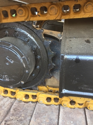 PC130-6 KOMATSU ราคา1,150,000บาท  แอร์เย็น ช่วงล่างใหม่ สนใจโทรหาที่เบอร์ 081-989-1989 หรั่งครับ