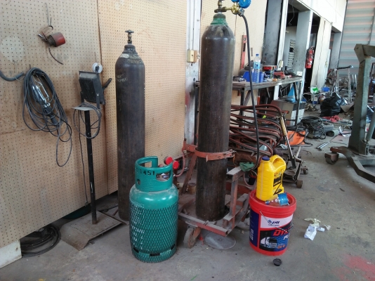 เลิกกิจการอู่ซ่อมรถและพ่นสี โล๊ะขายเครื่องมือถูกๆ