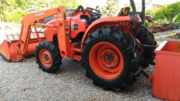 ขายรถไถมือสอง KUBOTA L3608 พร้อมตัวตักคูโบต้า LA508 ราคา 365,000 ราคาต่อรองได้ครับ สนใจราคาต่อรองได้ครับ  มีรถบรรทุกบริการขนส่ง ฟรี 300กม. #สามย่านแทาคเตอร์ โทร /ไลน์ 0897489639 ,0899347475