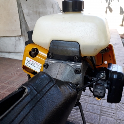 เครื่องตัดหญ้าสะพายRobin NB4100