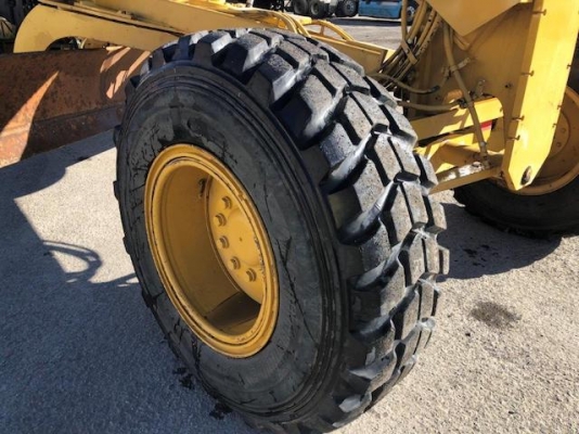 ขาย CATERPILLAR 140M  นำเข้าจาก USA สนใจติดต่อ อำพล 090-9694506 / 080-3031241